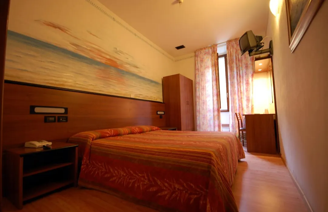 Hotel Leonardo-1